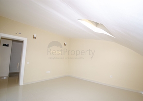 بنتهاوس 4 + 1 في مجمع 600 متر إلى البحر في كونيالتي