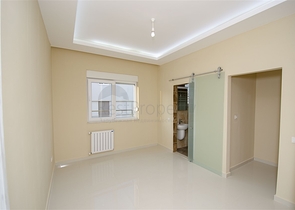 بنتهاوس 4 + 1 في مجمع 600 متر إلى البحر في كونيالتي