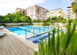 بنتهاوس 4 + 1 في مجمع 600 متر إلى البحر في كونيالتي