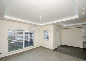 بنتهاوس 4 + 1 في مجمع 600 متر إلى البحر في كونيالتي