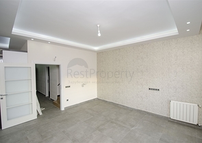 بنتهاوس 4 + 1 في مجمع 600 متر إلى البحر في كونيالتي