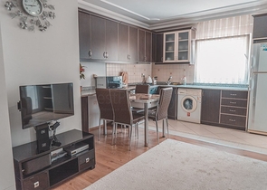 شقة 1 +1 مع الأثاث في ليمان 700 متر إلى البحر