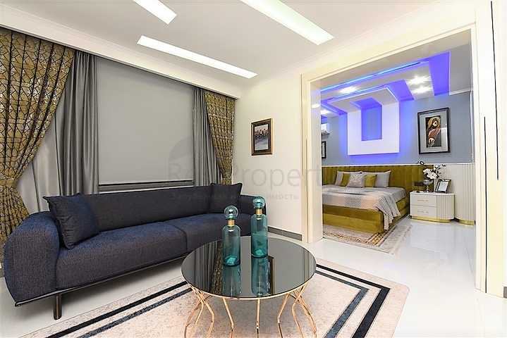 اطلالة بحر وميناء  مباشرة - شقة 3 غرف وصالة - بناء حديث - مركز الانيا 