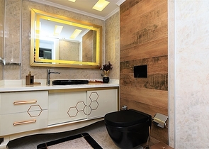 اطلالة بحر وميناء  مباشرة - شقة 3 غرف وصالة - بناء حديث - مركز الانيا 