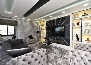 اطلالة بحر وميناء  مباشرة - شقة 3 غرف وصالة - بناء حديث - مركز الانيا 