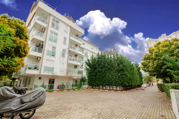 شقة 1 + 1 في مجمع في هورما كونيالتي أنطاليا