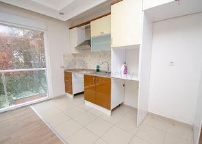 شقة 1 + 1 في مجمع في هورما كونيالتي أنطاليا