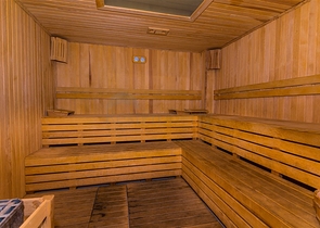 شقة مؤثثة من تصميم غرفة وصالة ضمن مجمع سكني فاخر في مهموتلار / الانيا 