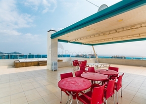 شقة مؤثثة من تصميم غرفة وصالة ضمن مجمع سكني فاخر في مهموتلار / الانيا 