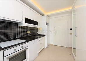 شقة مؤثثة من تصميم غرفة وصالة ضمن مجمع سكني فاخر في مهموتلار / الانيا 