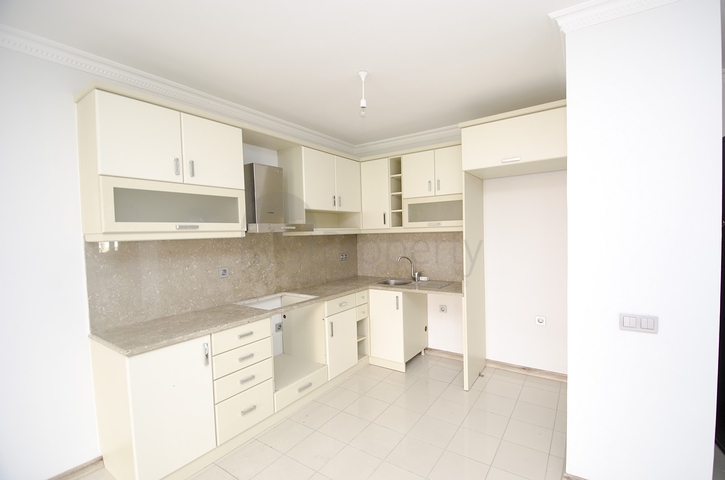 شقة من غرفتي نوم في ليمان كونيالتي 700 متر إلى البحر