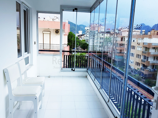 شقة 2 + 1 مع الأثاث في المجمع 250 متر إلى البحر