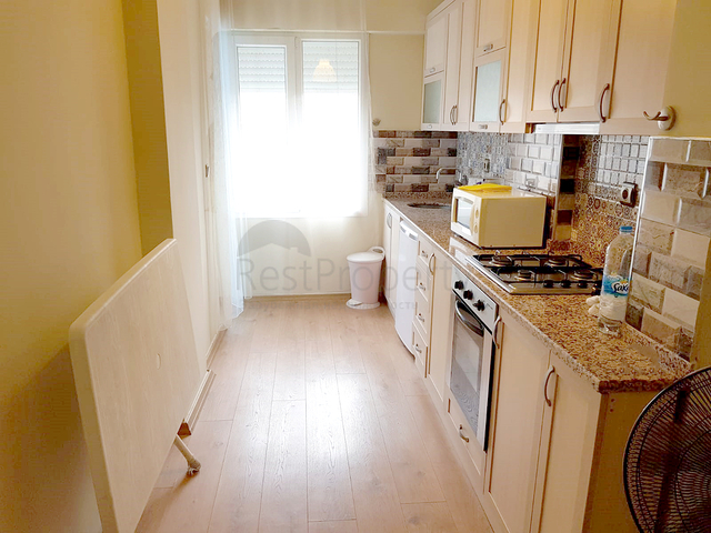 شقة 2 + 1 مع الأثاث في المجمع 250 متر إلى البحر