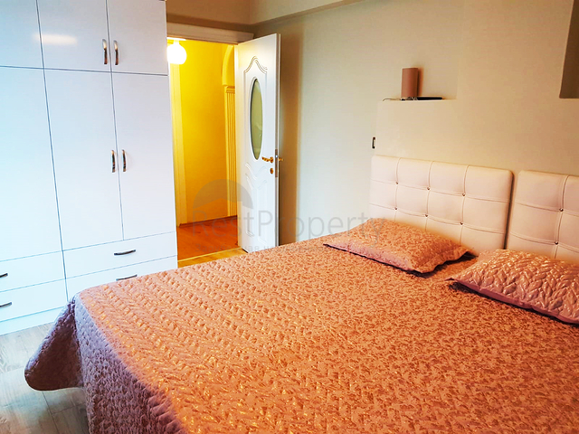 شقة 2 + 1 مع الأثاث في المجمع 250 متر إلى البحر