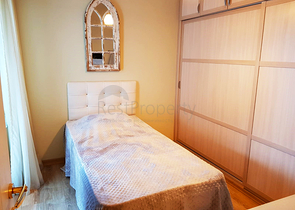 شقة 2 + 1 مع الأثاث في المجمع 250 متر إلى البحر