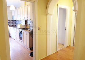 شقة 2 + 1 مع الأثاث في المجمع 250 متر إلى البحر