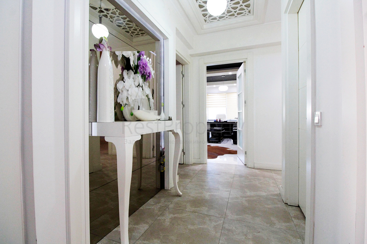 مكتب للبيع في لارا انطاليا