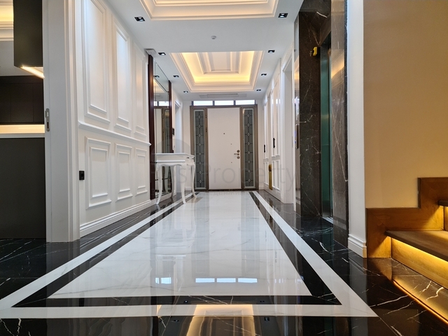 فيلا 8 + 2 على الطراز المغربي في انطاليا 800 متر من البحر