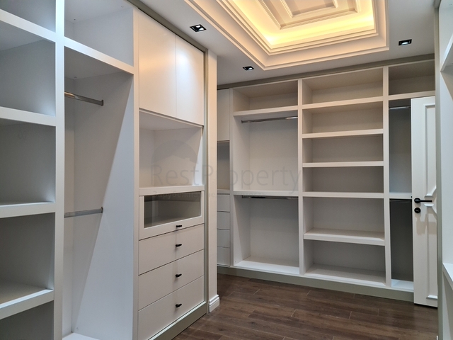 فيلا 8 + 2 على الطراز المغربي في انطاليا 800 متر من البحر