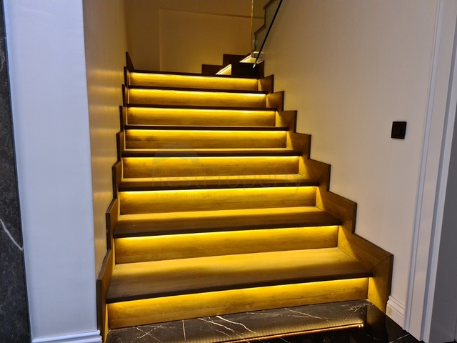 فيلا 8 + 2 على الطراز المغربي في انطاليا 800 متر من البحر