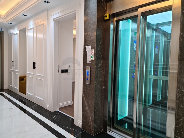 فيلا 8 + 2 على الطراز المغربي في انطاليا 800 متر من البحر