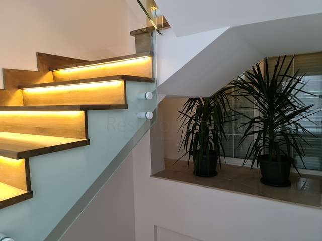 فيلا 8 + 2 على الطراز المغربي في انطاليا 800 متر من البحر