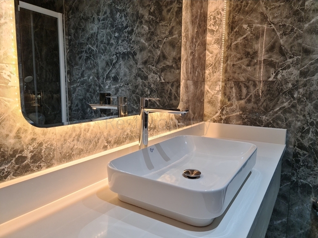 فيلا 8 + 2 على الطراز المغربي في انطاليا 800 متر من البحر