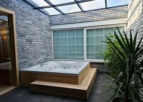 فيلا 8 + 2 على الطراز المغربي في انطاليا 800 متر من البحر