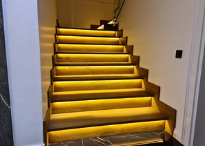 فيلا 8 + 2 على الطراز المغربي في انطاليا 800 متر من البحر