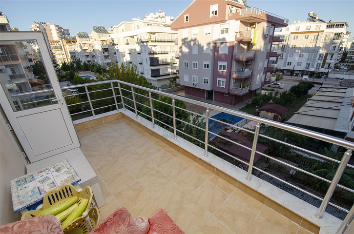 شقة بغرفة نوم واحدة في منطقة ليمان كونيالتي 800 متر إلى البحر