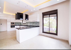 فيلا فاخرة 6 + 2 مع الأثاث في منطقة دوشمالتي