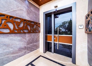 فيلا فاخرة 6 + 2 مع الأثاث في منطقة دوشمالتي