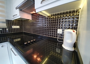 تصميم مميز - شقة مفروشة - ضمن مجمع فاخر في مهموتلار/ الانيا 