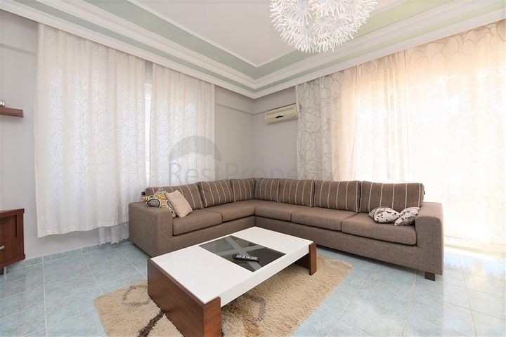 سعر منافس - شقة عائلية 3 غرف وصالة - مطبخ منفصل - في مهموتلار / الانيا 