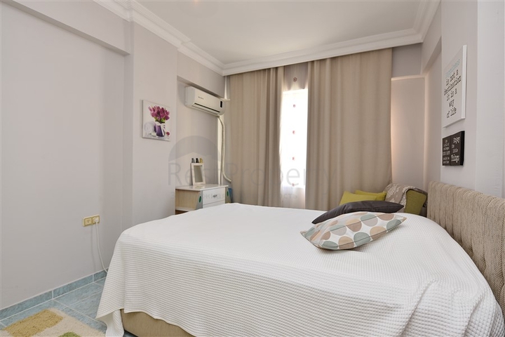 سعر منافس - شقة عائلية 3 غرف وصالة - مطبخ منفصل - في مهموتلار / الانيا 