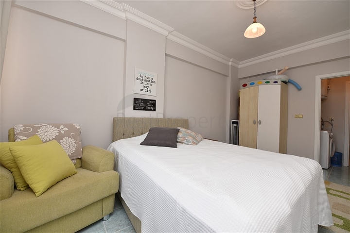 سعر منافس - شقة عائلية 3 غرف وصالة - مطبخ منفصل - في مهموتلار / الانيا 