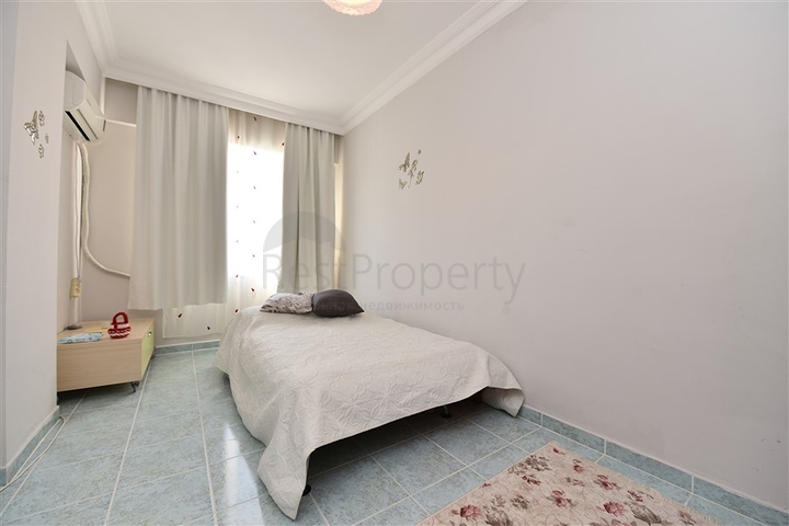 سعر منافس - شقة عائلية 3 غرف وصالة - مطبخ منفصل - في مهموتلار / الانيا 