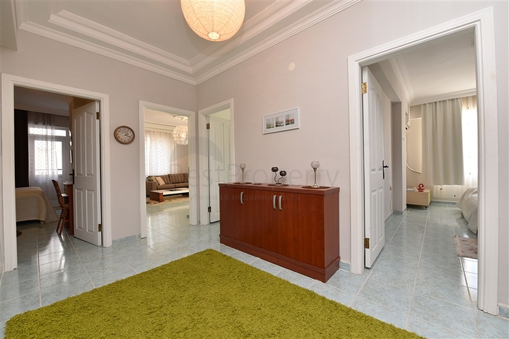 سعر منافس - شقة عائلية 3 غرف وصالة - مطبخ منفصل - في مهموتلار / الانيا 