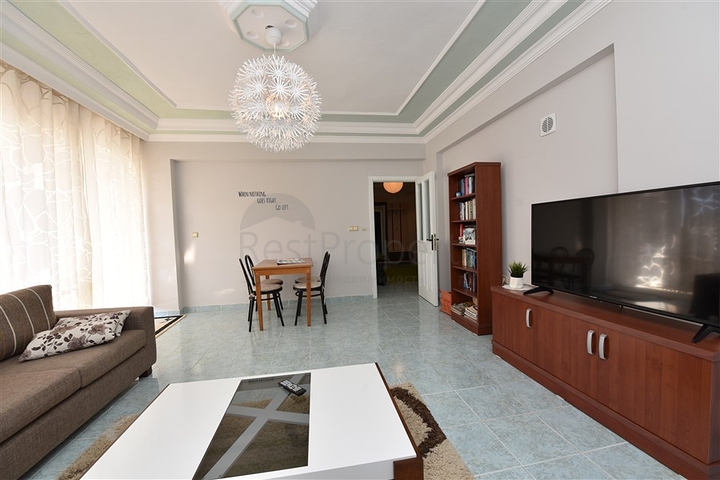 سعر منافس - شقة عائلية 3 غرف وصالة - مطبخ منفصل - في مهموتلار / الانيا 