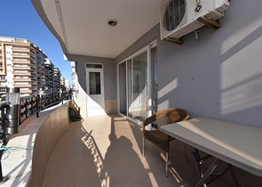 سعر منافس - شقة عائلية 3 غرف وصالة - مطبخ منفصل - في مهموتلار / الانيا 