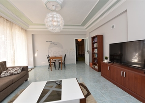 سعر منافس - شقة عائلية 3 غرف وصالة - مطبخ منفصل - في مهموتلار / الانيا 