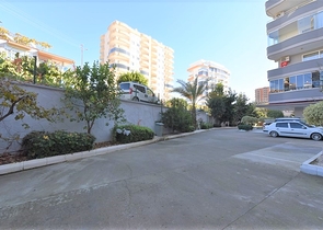 سعر منافس - شقة عائلية 3 غرف وصالة - مطبخ منفصل - في مهموتلار / الانيا 