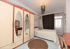 سعر منافس - شقة عائلية 3 غرف وصالة - مطبخ منفصل - في مهموتلار / الانيا 