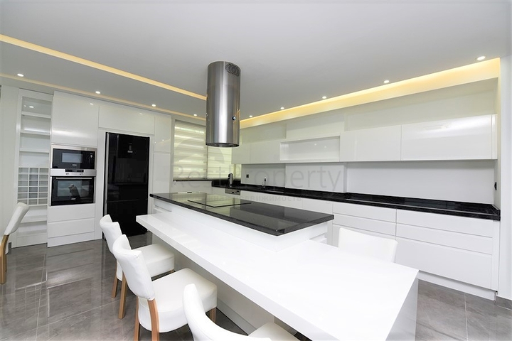 اطلالة بحر - مجمع خمس نجوم - بنتهاوس فاخرة - في كارجي جاك / الانيا 