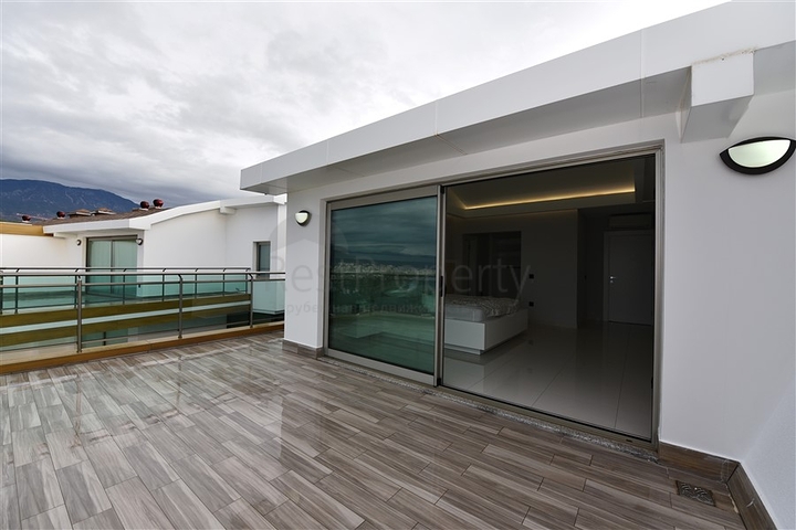 اطلالة بحر - مجمع خمس نجوم - بنتهاوس فاخرة - في كارجي جاك / الانيا 