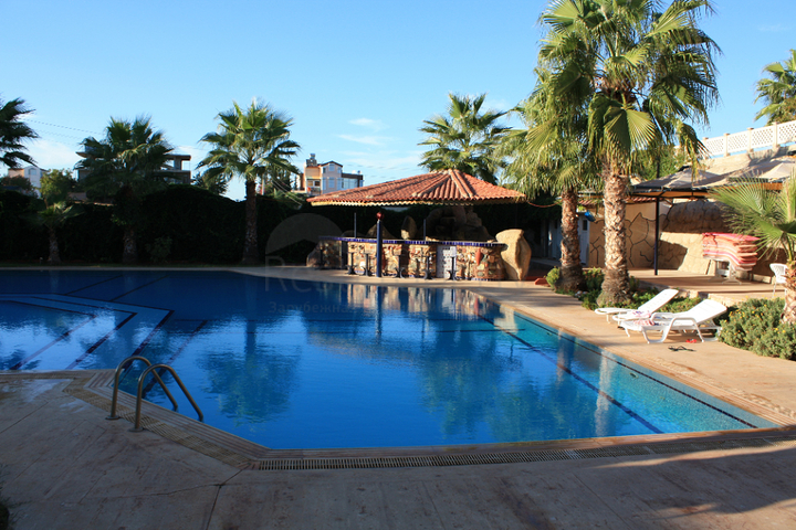 فيلا منفصلة 3 + 1 مع الأثاث في لارا أنطاليا