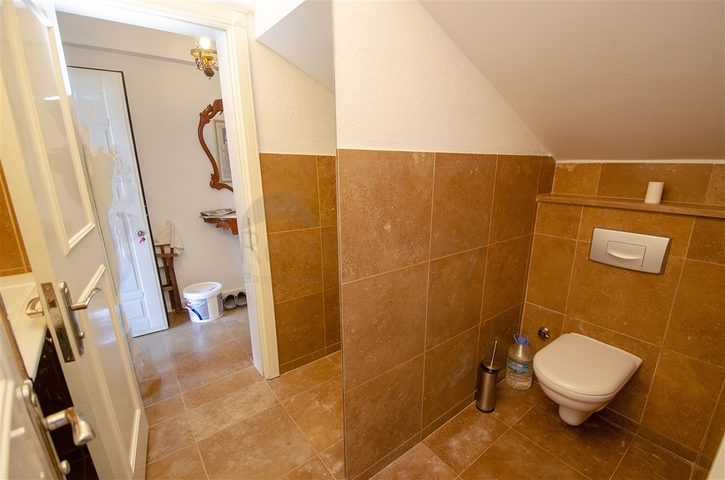 فيلا منفصلة 3 + 1 مع الأثاث في لارا أنطاليا