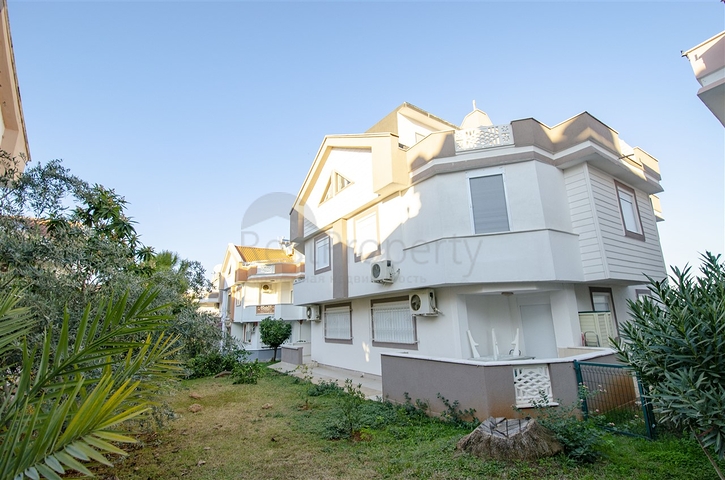 فيلا منفصلة 3 + 1 مع الأثاث في لارا أنطاليا