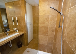 فيلا منفصلة 3 + 1 مع الأثاث في لارا أنطاليا