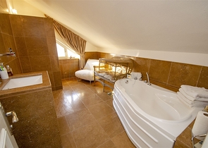 فيلا منفصلة 3 + 1 مع الأثاث في لارا أنطاليا